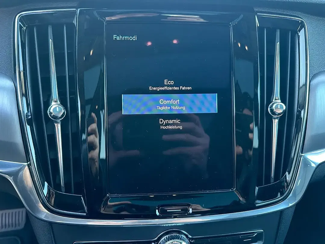 Volvo V90 Momentum Pro - Thumbnail 12