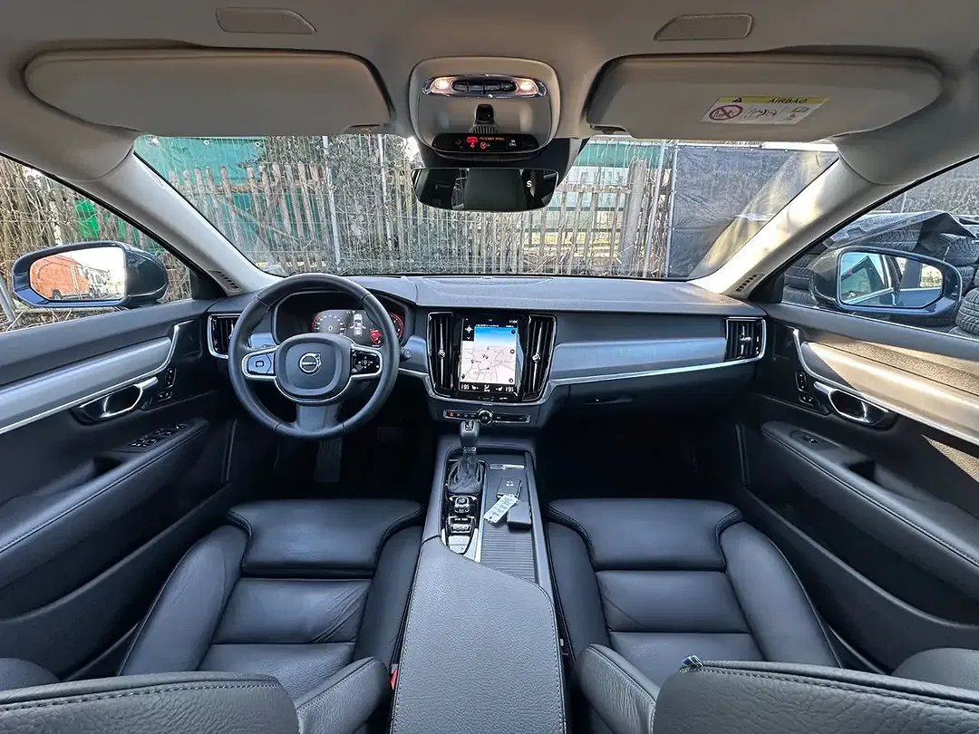 Volvo V90 Momentum Pro - Thumbnail 19