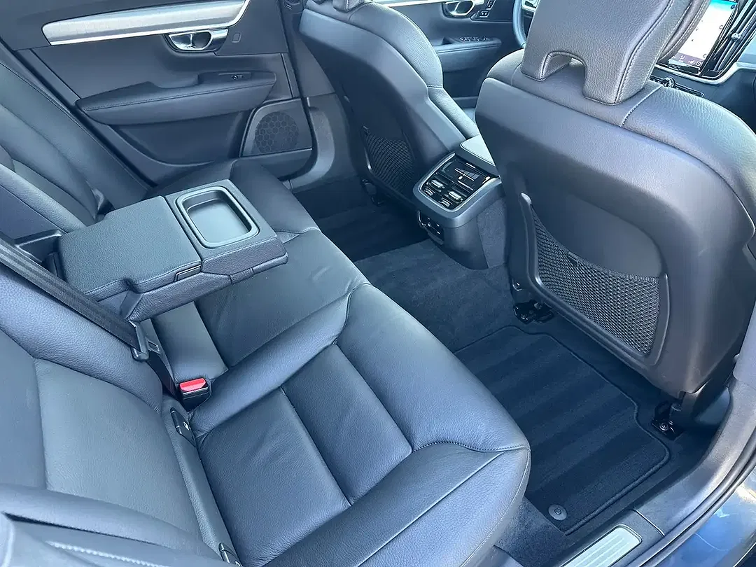 Volvo V90 Momentum Pro - Thumbnail 20
