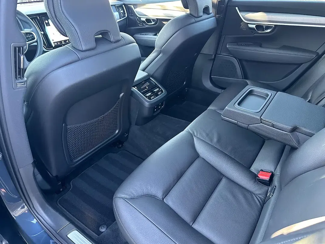 Volvo V90 Momentum Pro - Thumbnail 22