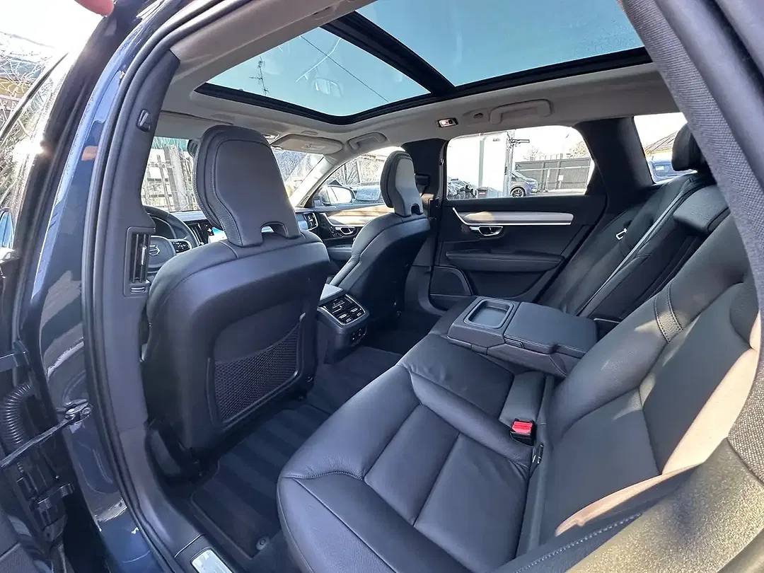 Volvo V90 Momentum Pro - Thumbnail 23