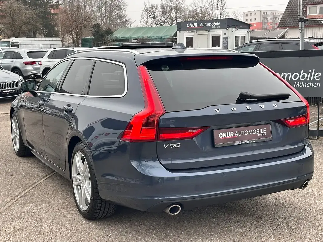 Volvo V90 Momentum Pro - Thumbnail 4
