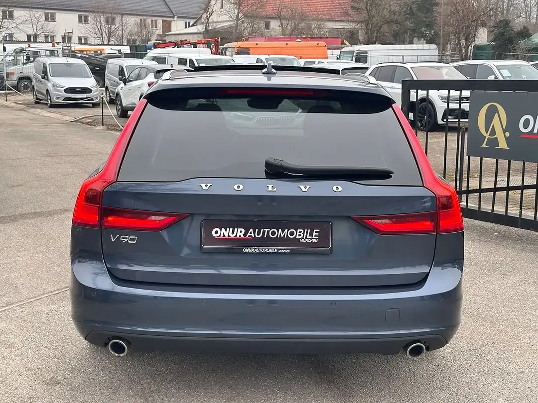 Volvo V90 Momentum Pro - Thumbnail 5