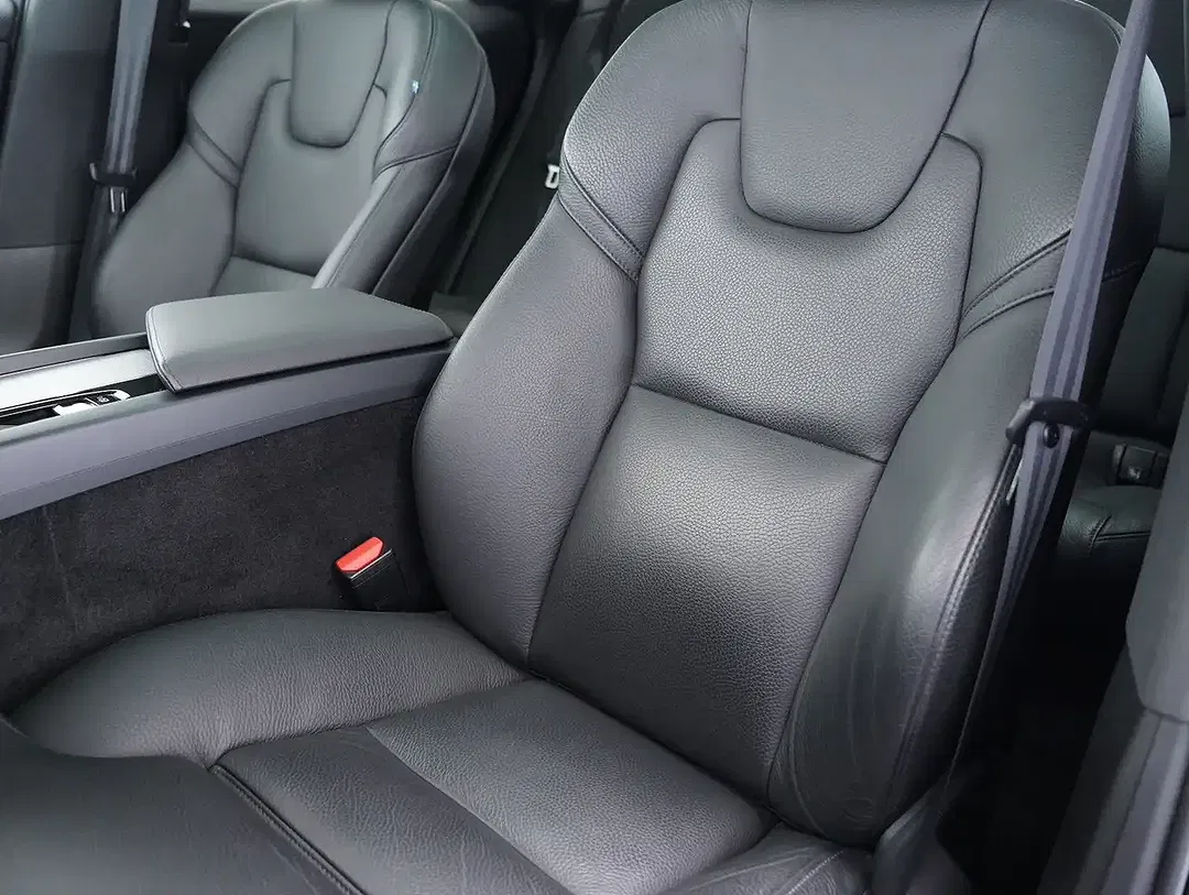 Volvo XC60 B4 Plus Dark - Thumbnail 11