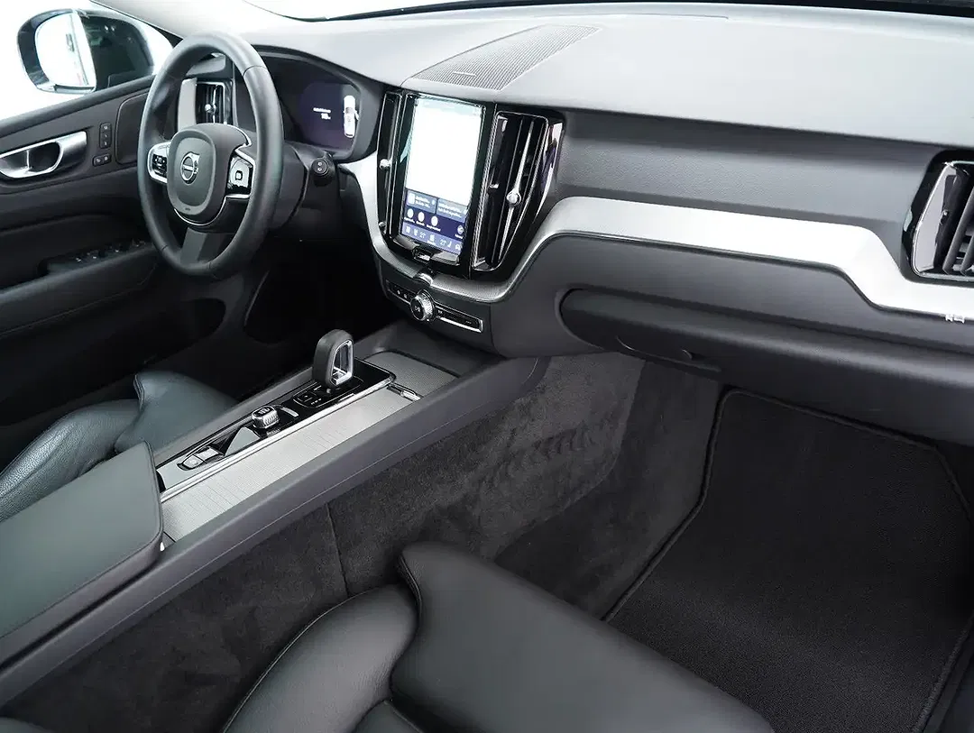 Volvo XC60 B4 Plus Dark - Thumbnail 13