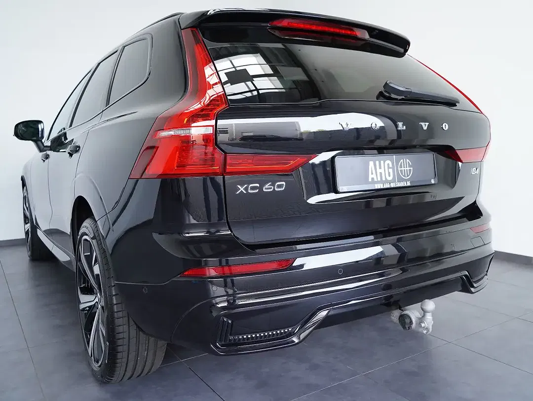 Volvo XC60 B4 Plus Dark - Thumbnail 22