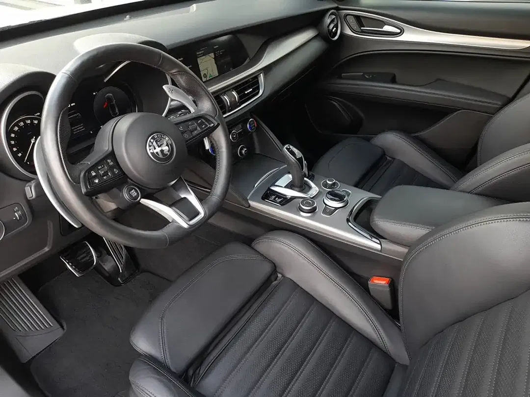Alfa Romeo Stelvio 2.2 16V AUT 4x4 Veloce - Thumbnail 10