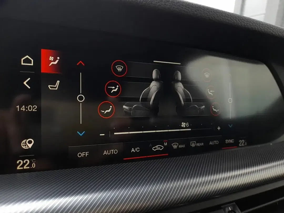 Alfa Romeo Stelvio 2.2 16V AUT 4x4 Veloce - Thumbnail 6