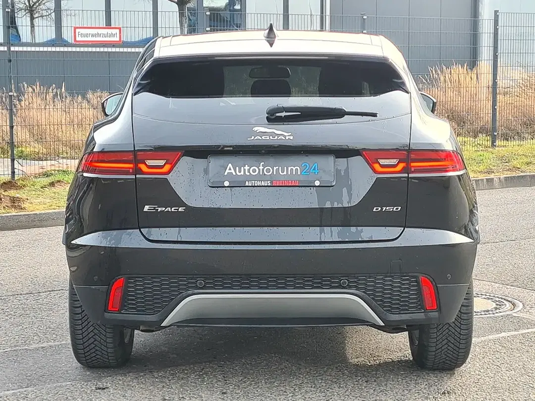 Jaguar E-Pace Base - Thumbnail 4