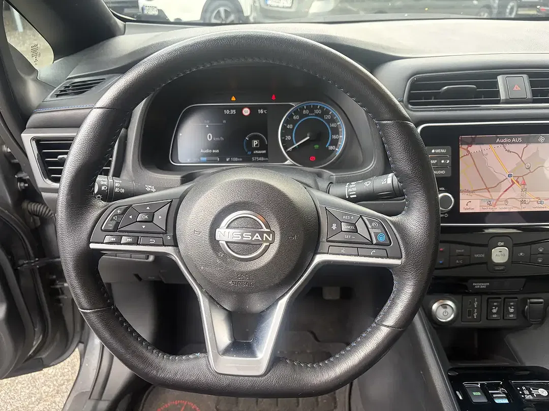 Nissan Leaf Tekna - Thumbnail 11