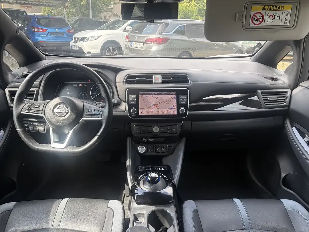 Nissan Leaf Tekna - Thumbnail 12