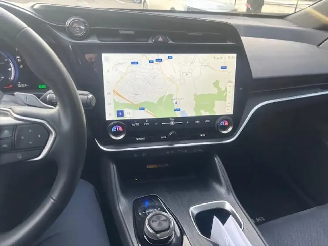 Lexus RZ - Thumbnail 13