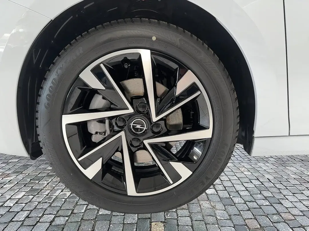 Opel Corsa 1.2 Turbo Edition - foto 13