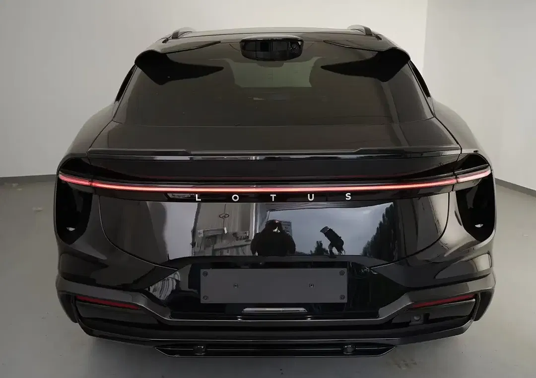 Lotus Eletre S - Thumbnail 6