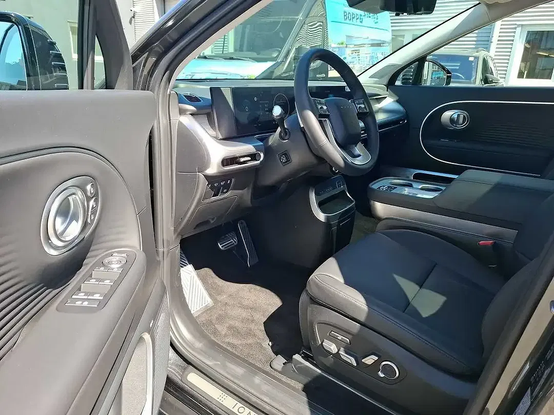 Hyundai IONIQ 9 TECHNIQ - Thumbnail 7
