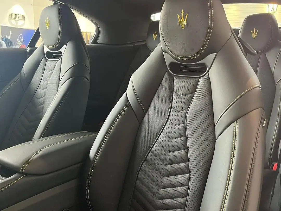 Maserati GranCabrio Modena - Thumbnail 12