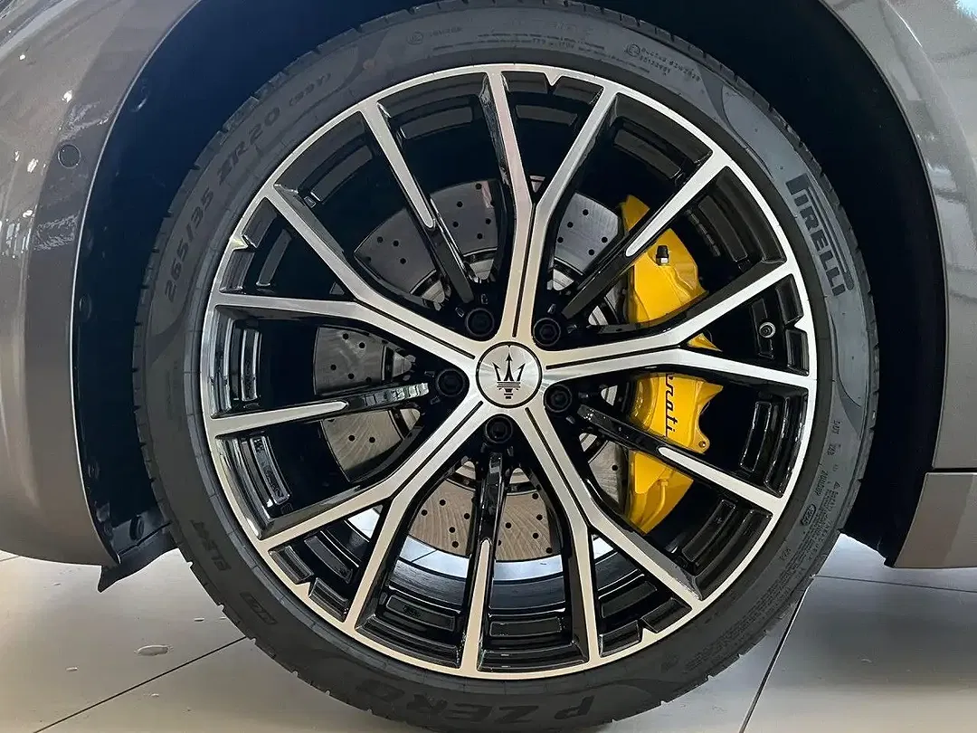 Maserati GranCabrio Modena - Thumbnail 8
