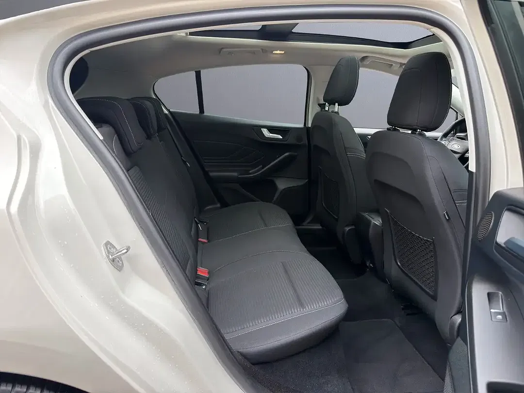 Ford Focus Titanium - Thumbnail 12