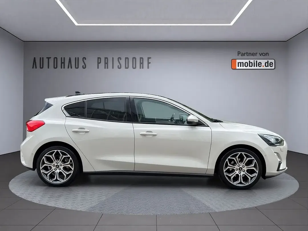 Ford Focus Titanium - Thumbnail 4