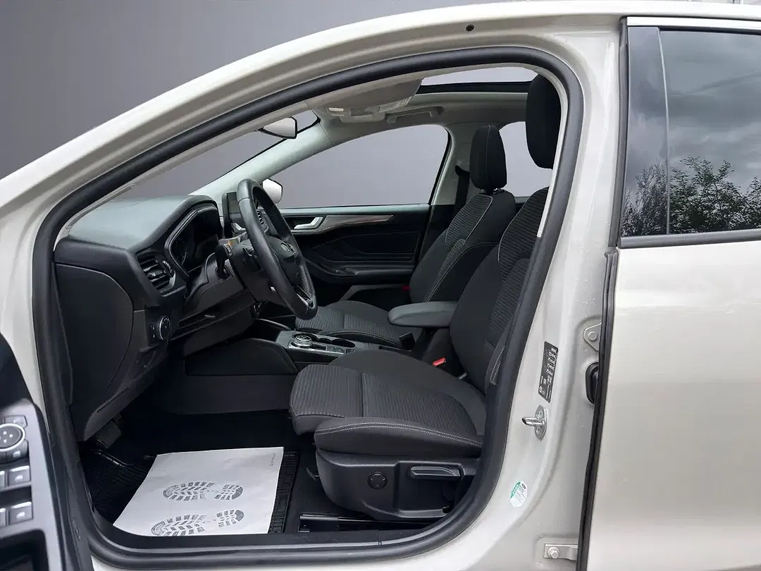 Ford Focus Titanium - Thumbnail 9