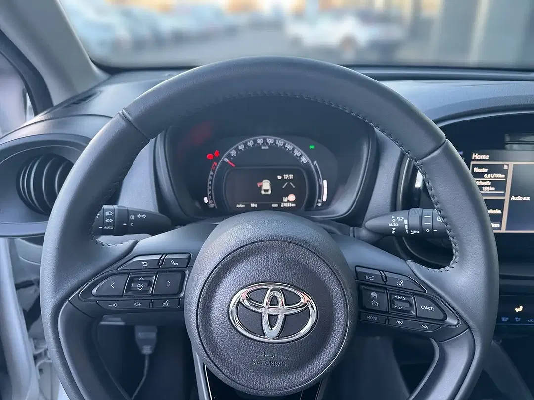 Toyota Aygo - Thumbnail 10