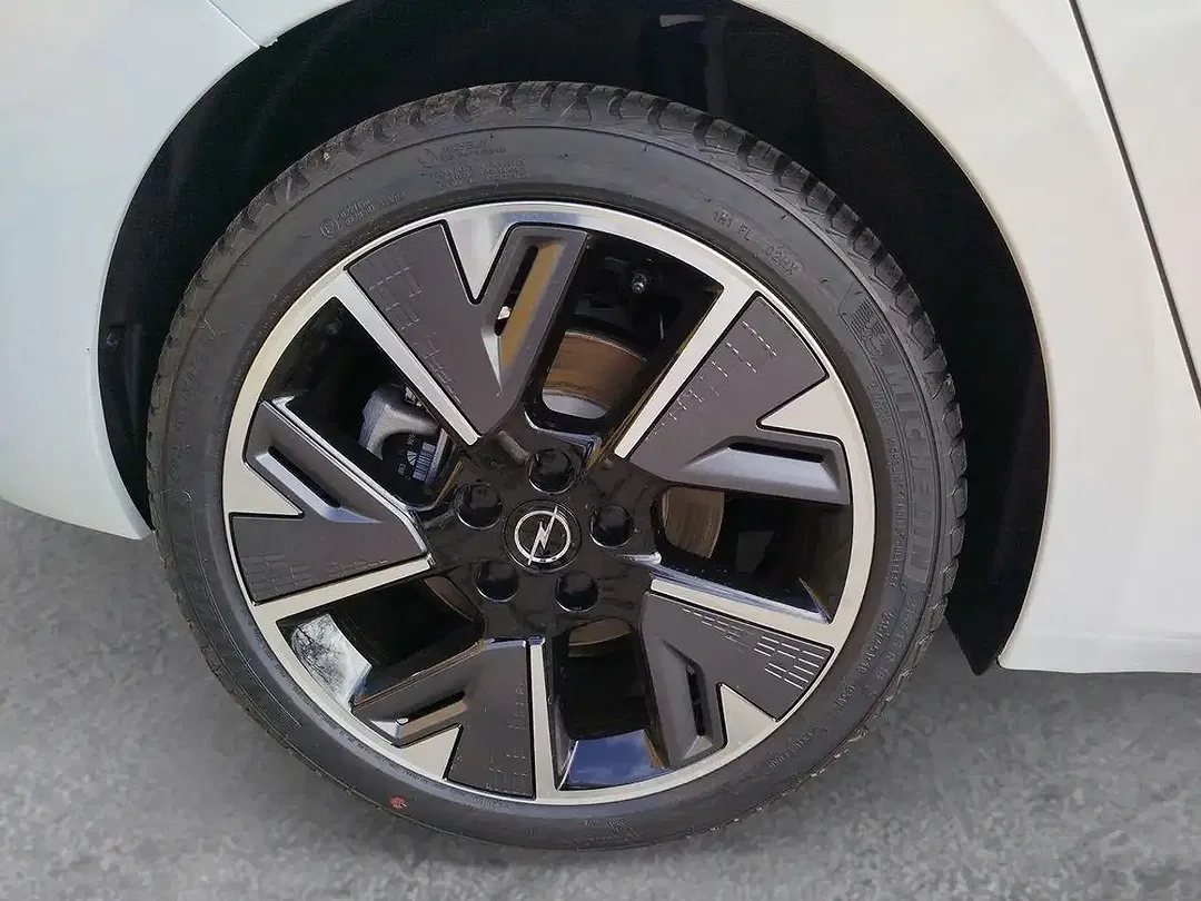 Opel Astra EV GS - Thumbnail 5