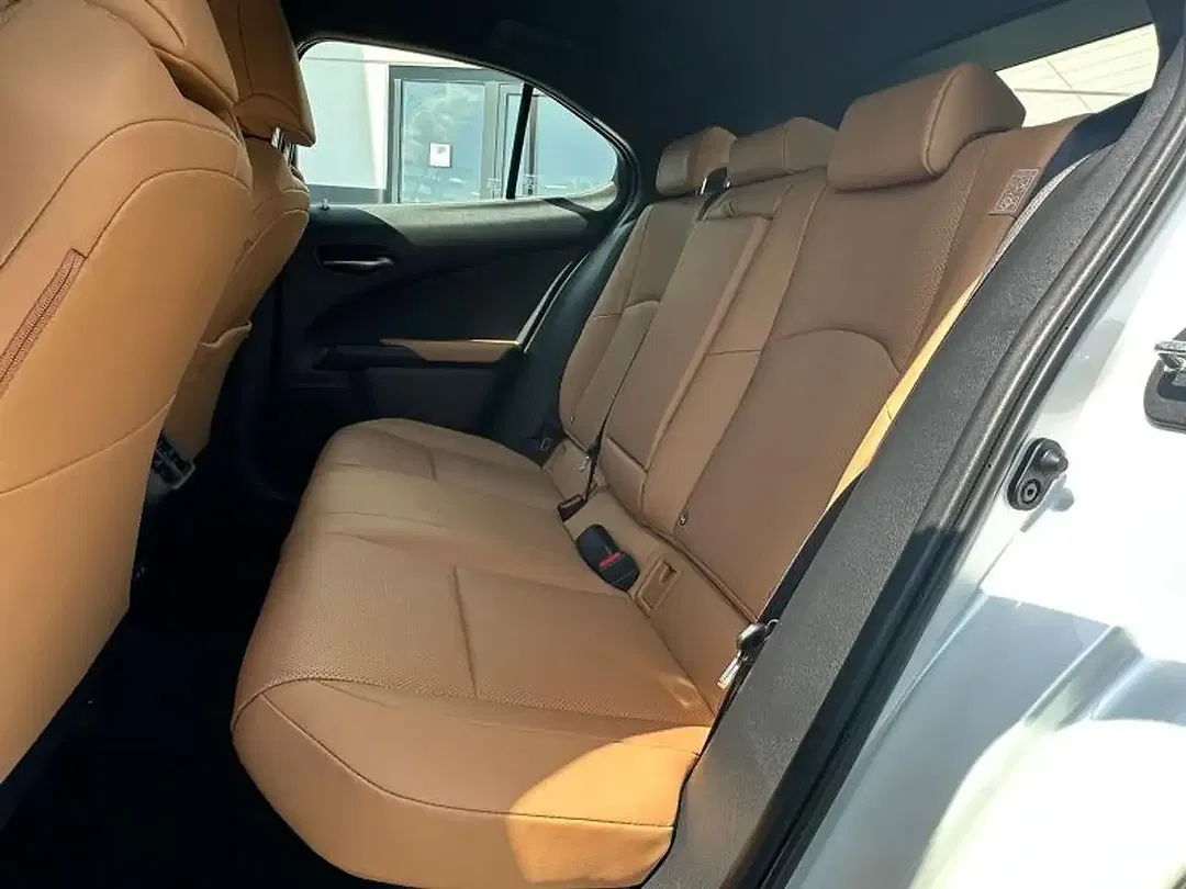 Lexus UX 250h Business Line - Thumbnail 11