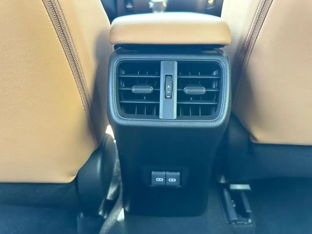 Lexus UX 250h Business Line - Thumbnail 12