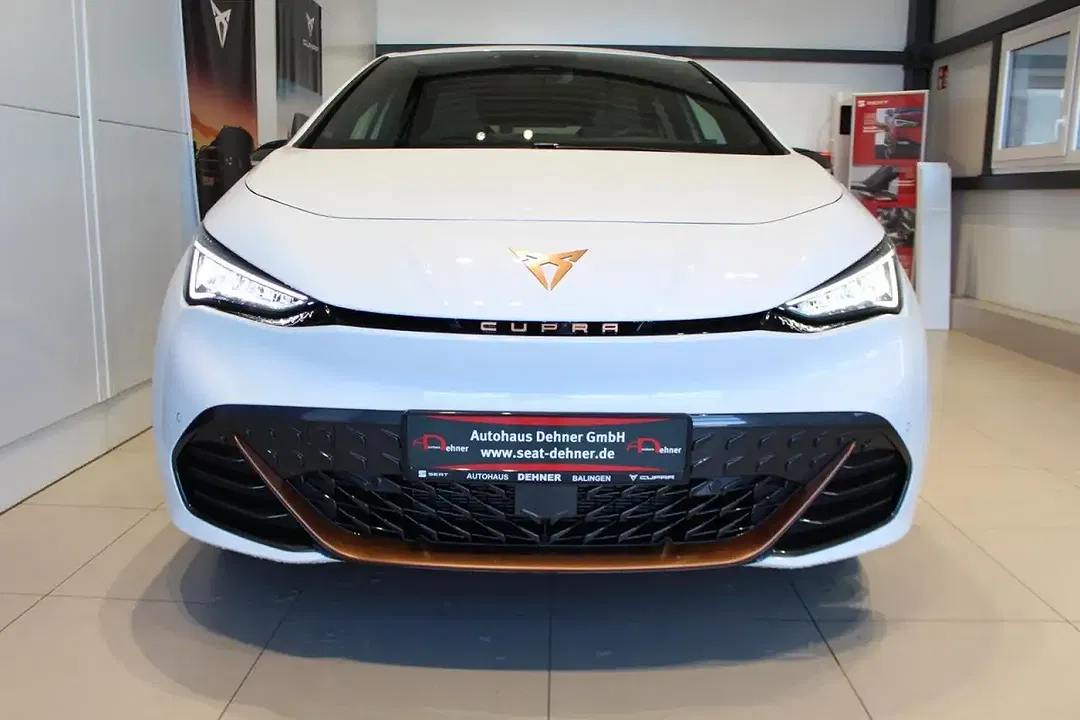 CUPRA Born Edition - Thumbnail 3