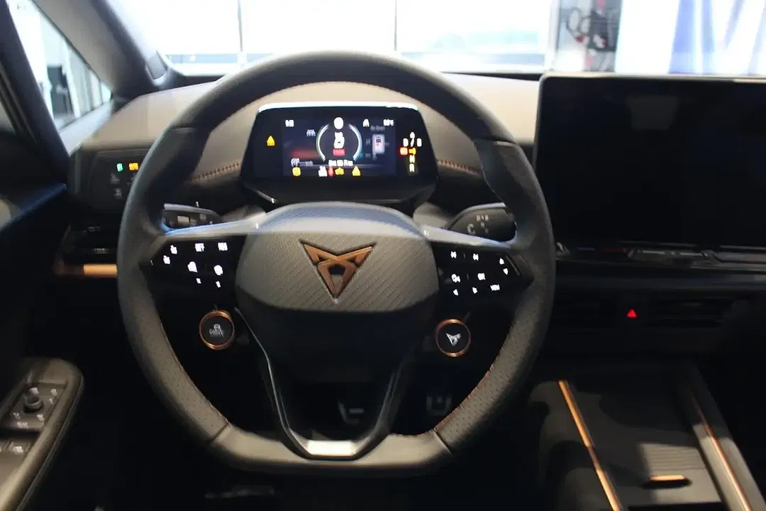 CUPRA Born Edition - Thumbnail 6