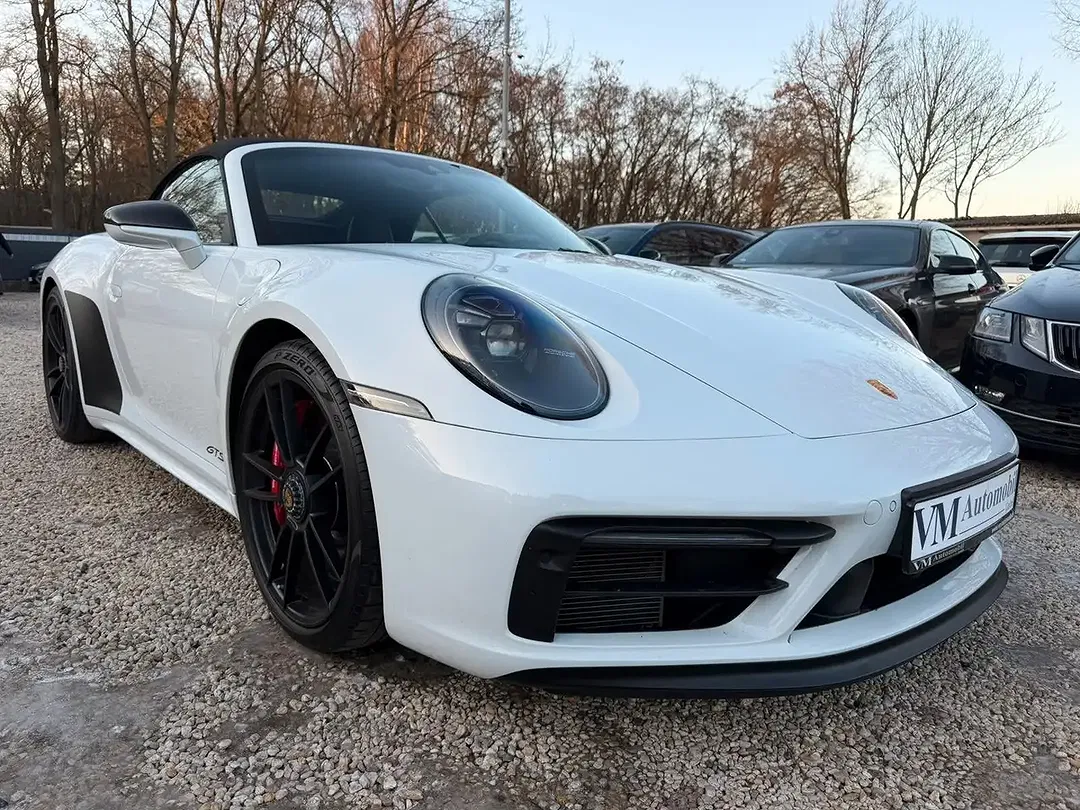 Porsche 911 Sport Chrono Carrera GTS Cabriolet - Thumbnail 3