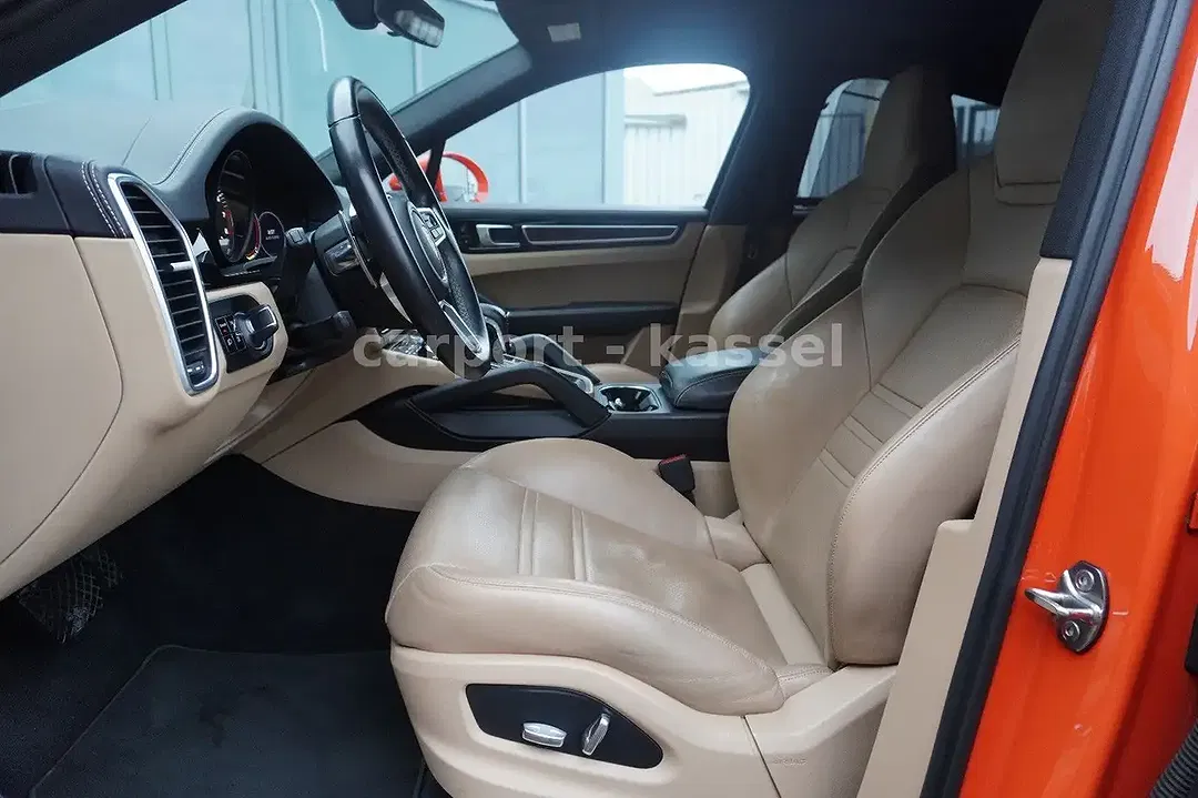 Porsche Cayenne E-Hybrid Coupe - Thumbnail 12