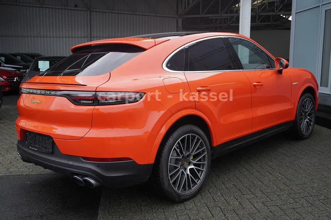 Porsche Cayenne E-Hybrid Coupe - Thumbnail 5
