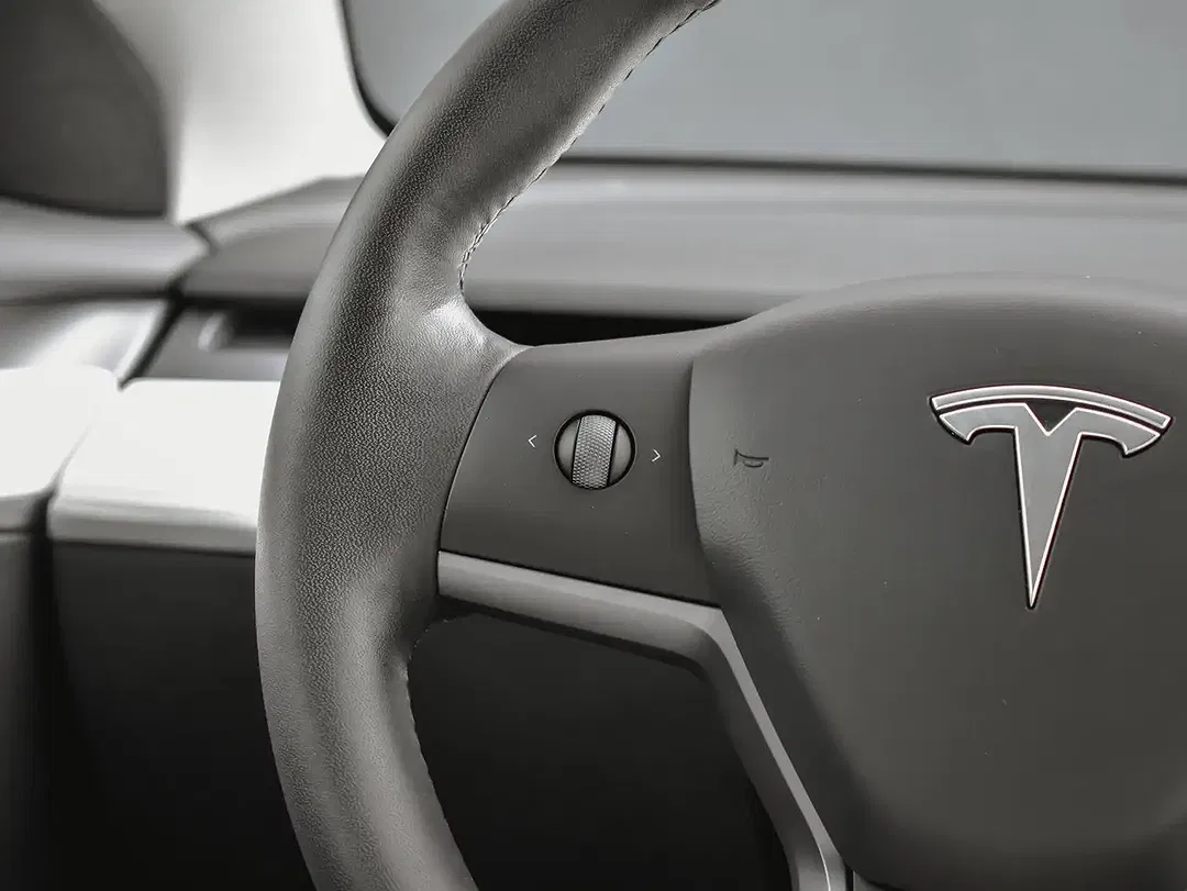 Tesla Model 3 AWD Performance - Thumbnail 14