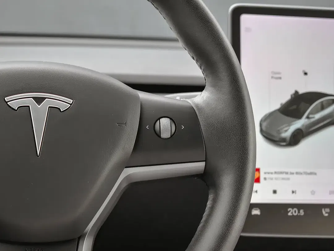 Tesla Model 3 AWD Performance - Thumbnail 15