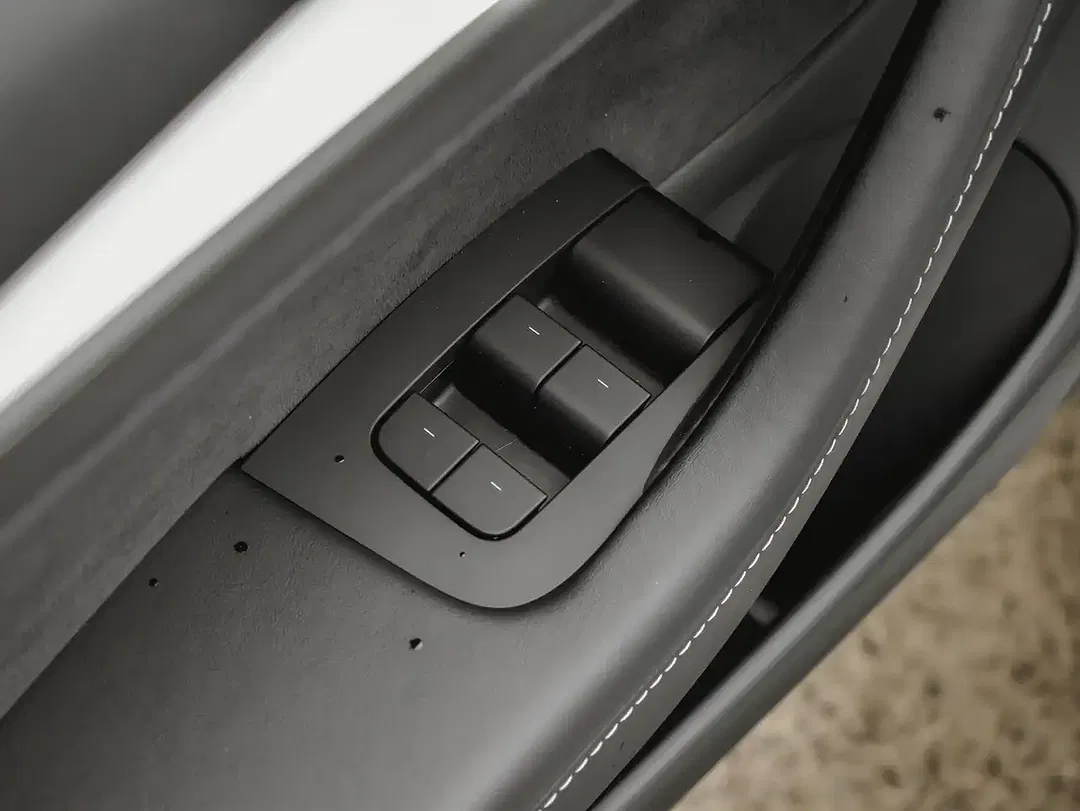 Tesla Model 3 AWD Performance - Thumbnail 22