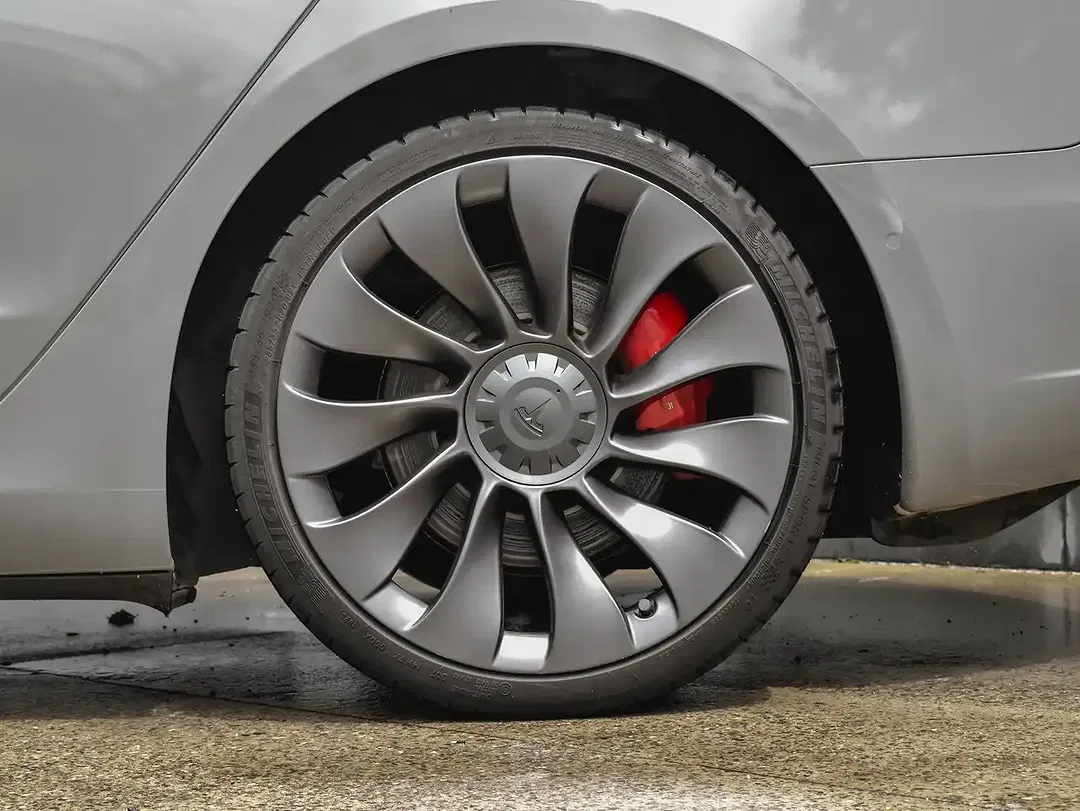 Tesla Model 3 AWD Performance - Thumbnail 5