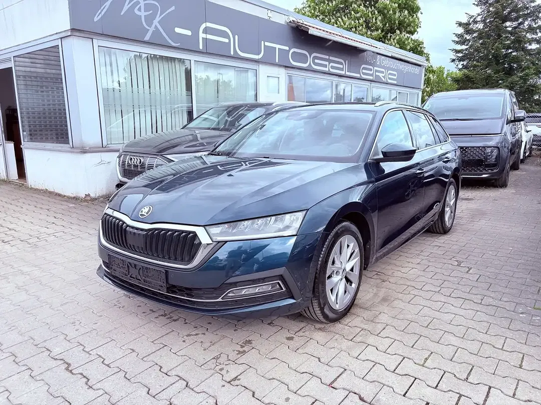 Skoda Octavia 2.0 TDI DSG Combi - foto 1