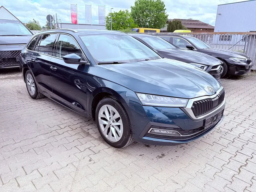 Skoda Octavia 2.0 TDI DSG Combi - Thumbnail 7