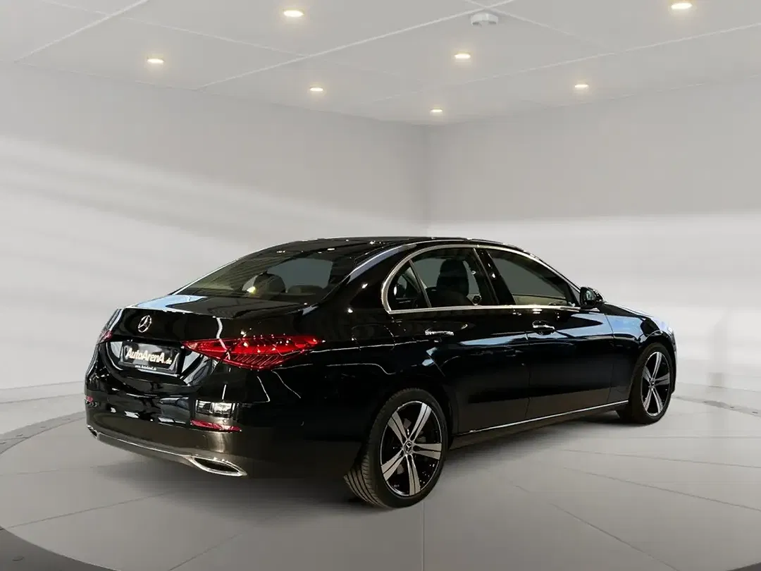 Mercedes-Benz C 300 4MATIC MBUX Avantgarde - foto 2