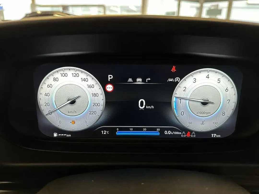 Hyundai i20 1.0 T-GDI DCT Comfort - foto 12