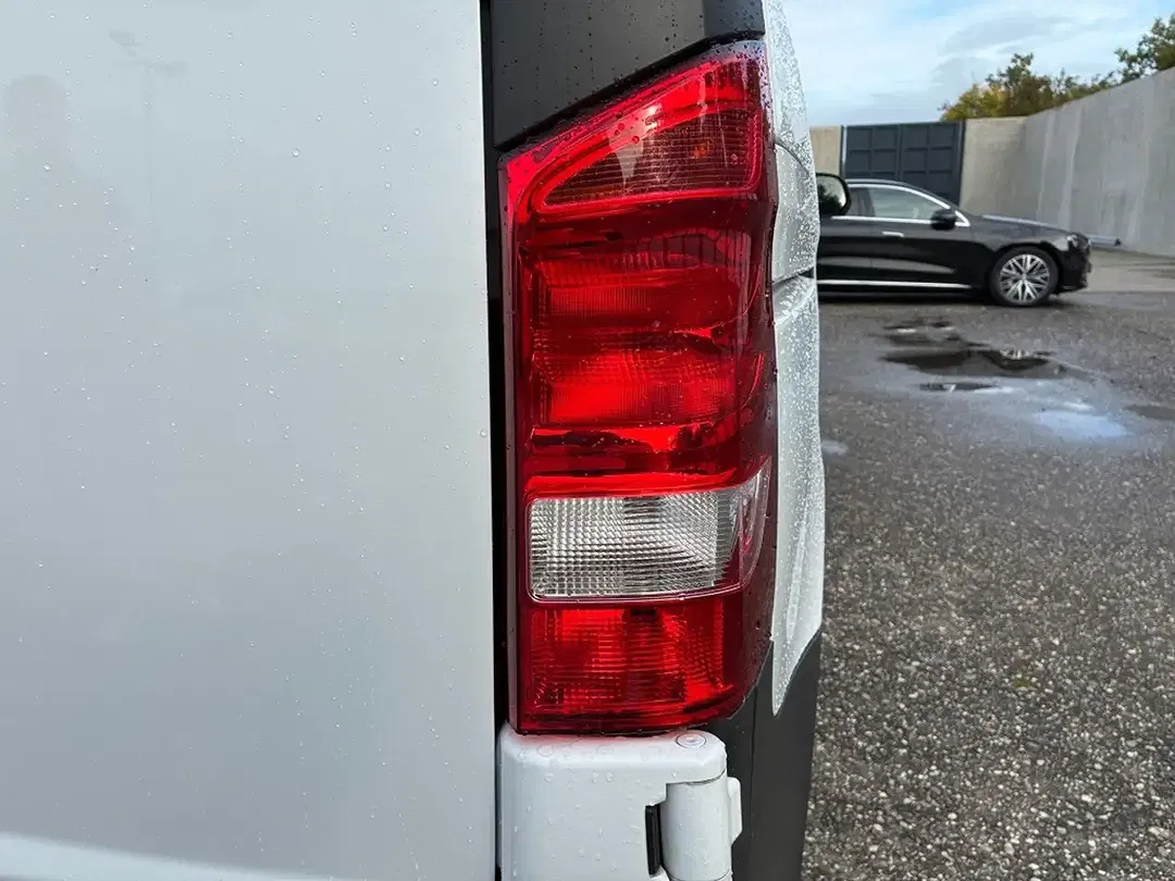 Mercedes-Benz Vito 114 CDI compact - Thumbnail 8