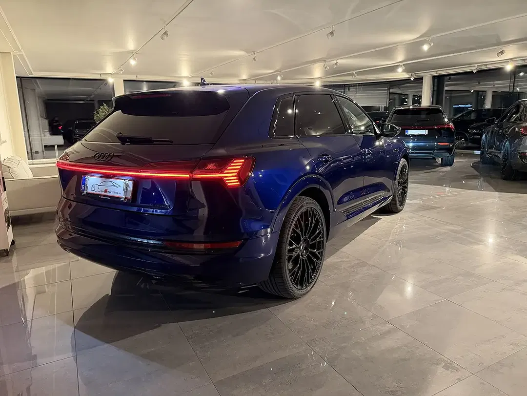 Audi Q8 e-tron Matrix LED Black Edition - Thumbnail 21