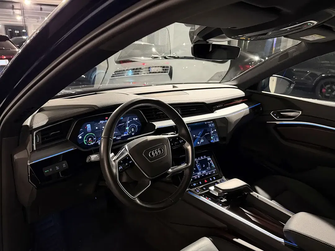 Audi Q8 e-tron Matrix LED Black Edition - Thumbnail 7