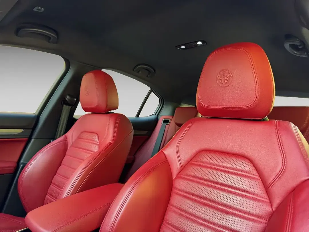 Alfa Romeo Stelvio Q4 Veloce - Thumbnail 12