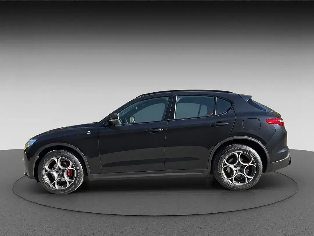 Alfa Romeo Stelvio Q4 Veloce - Thumbnail 4