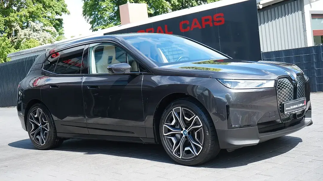 BMW iX xDrive - Thumbnail 6