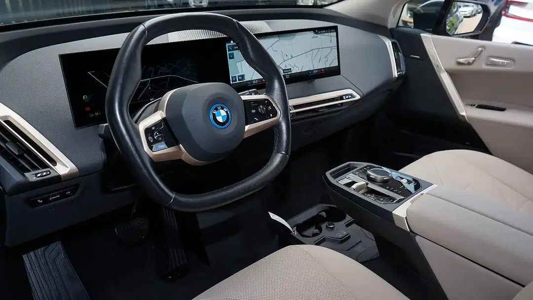 BMW iX xDrive - foto 2