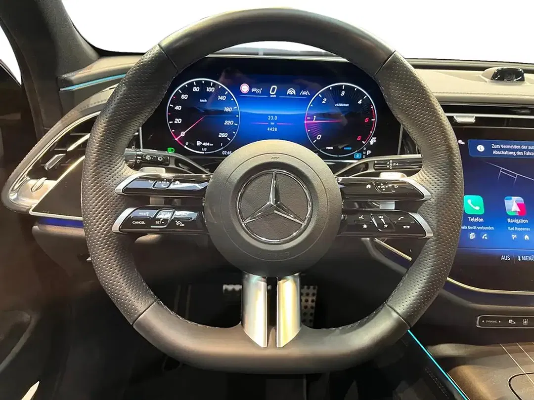 Mercedes-Benz E 220 AMG MBUX Burmester - Thumbnail 10