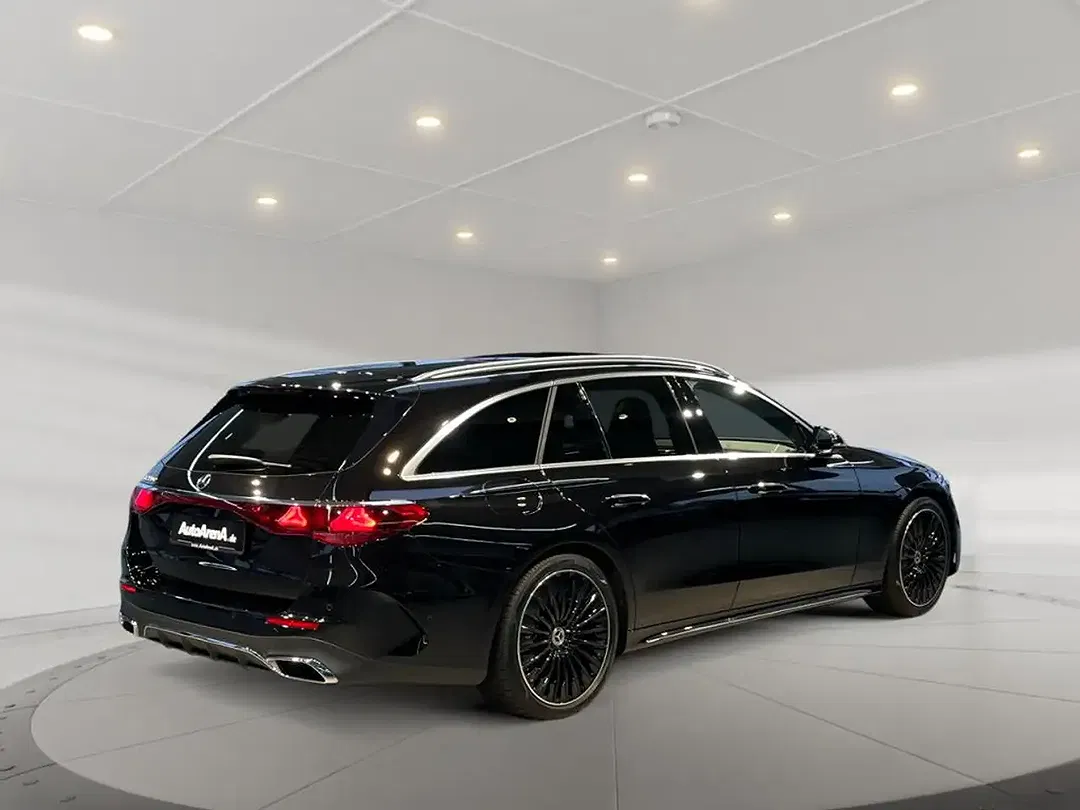 Mercedes-Benz E 220 AMG MBUX Burmester - foto 2